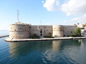 Castello_Aragonese_28Taranto_29.JPG