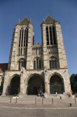 Cath_C3_A9drale_de_Noyon.JPG