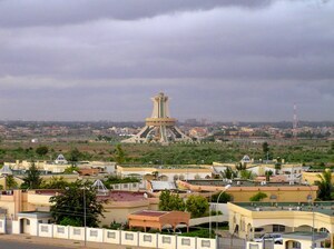 Place_Memorial_auz_Heros_Nationaux_in_Burkina_Faso_2C_2009.jpg