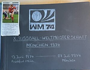 fotoalbum-ueber-die-fuSsball-weltmeisterschaft-1974-82032-4.jpg