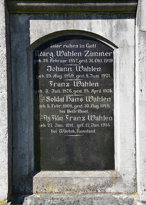 grabdenkmal-der-familie-wahlen-79150-4.jpg