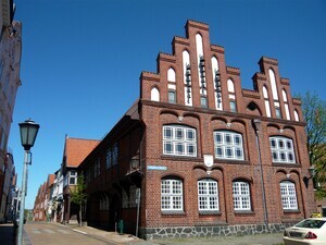 Rathaus-Giebel_Rendsburg2009.jpg